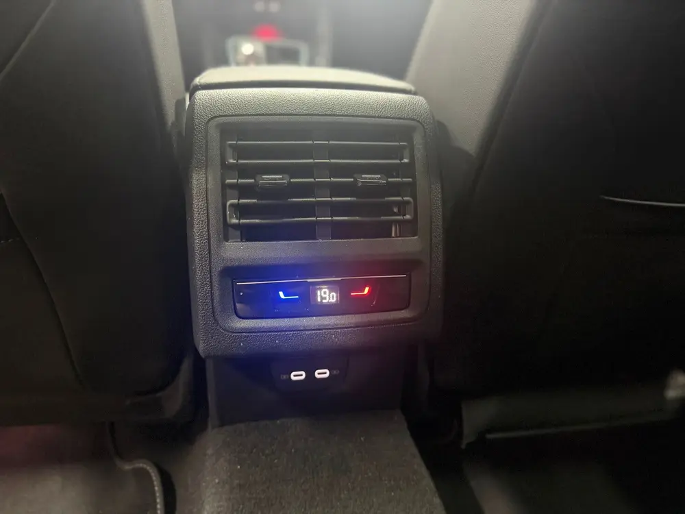 Volkswagen Golf 8.5 1.5 eTSI R-Line 150PK | Pano | 360 | H&K uit 2025, foto 18