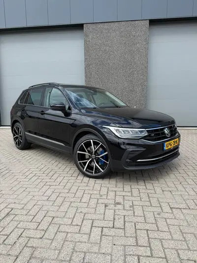 Volkswagen Tiguan 1.4 TSI eHybrid (bj. 2023)| Business+|PANO uit 2023