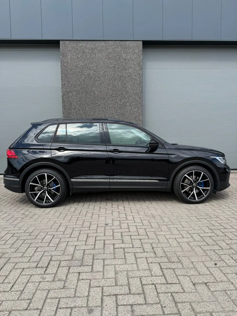 Volkswagen Tiguan 1.4 TSI eHybrid (bj. 2023)| Business+|PANO uit 2023, foto 2
