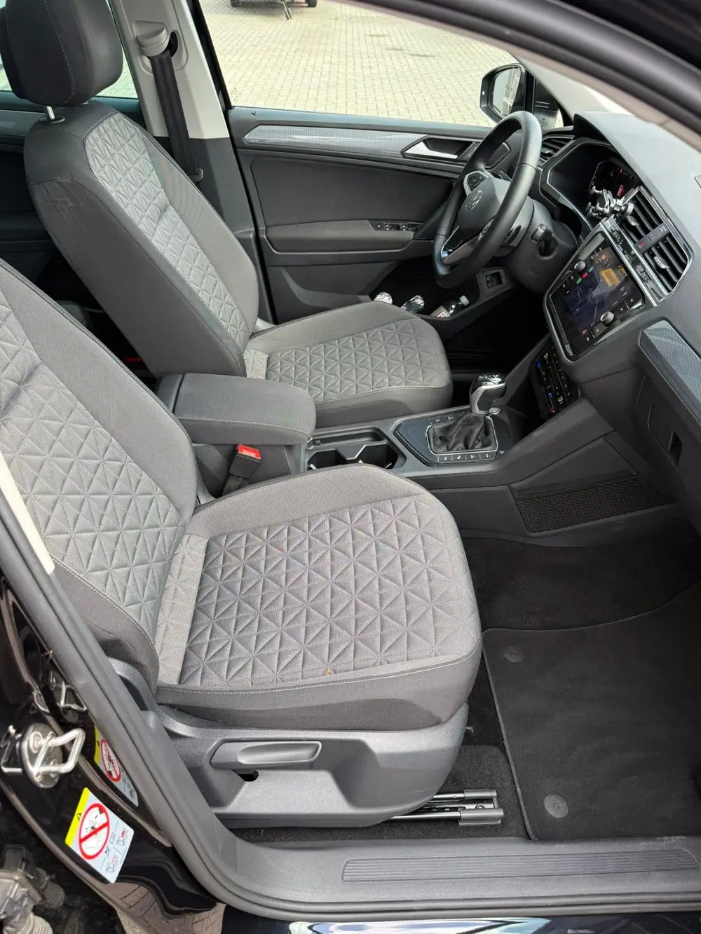 Volkswagen Tiguan 1.4 TSI eHybrid (bj. 2023)| Business+|PANO uit 2023, foto 9