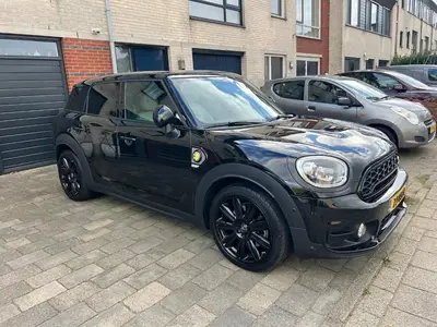 Mini Countryman Countryman 1.5 E 224pk All4 Aut. 2019 Zwart uit 2019