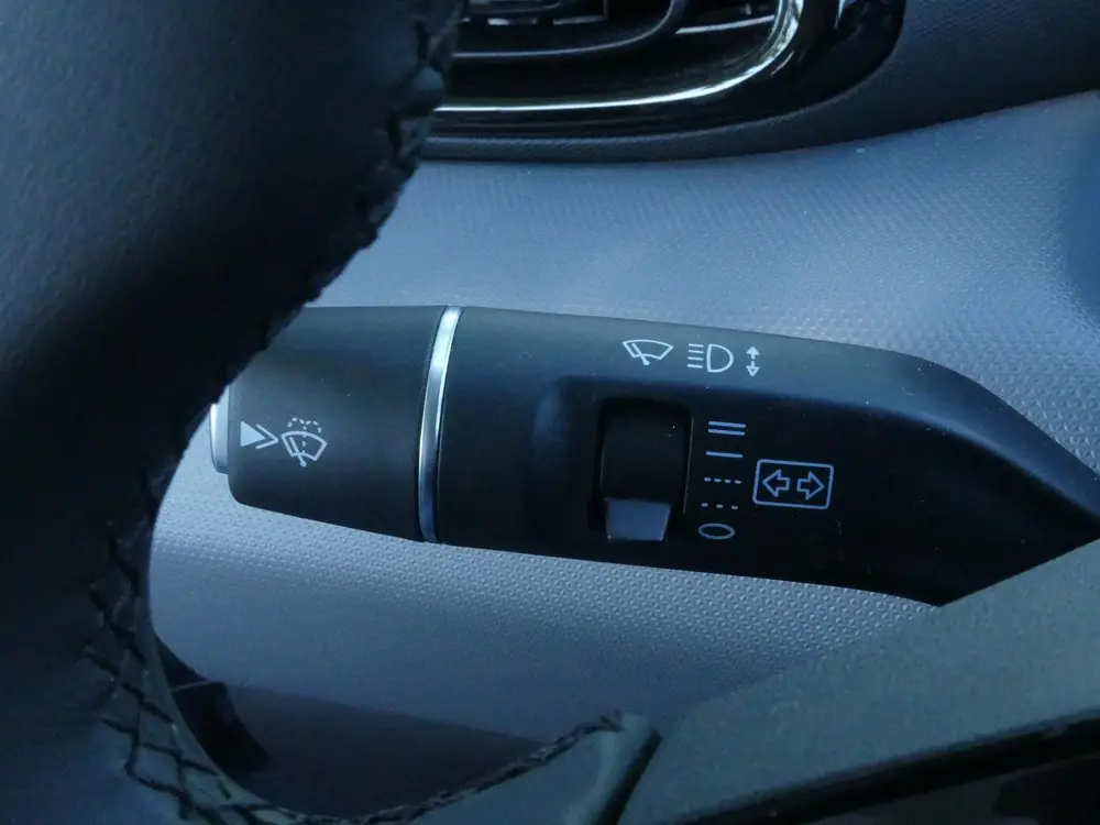 Leapmotor T03 Design 37.3 kWh Navigatie, Park. sensoren acht uit 2024, foto 15