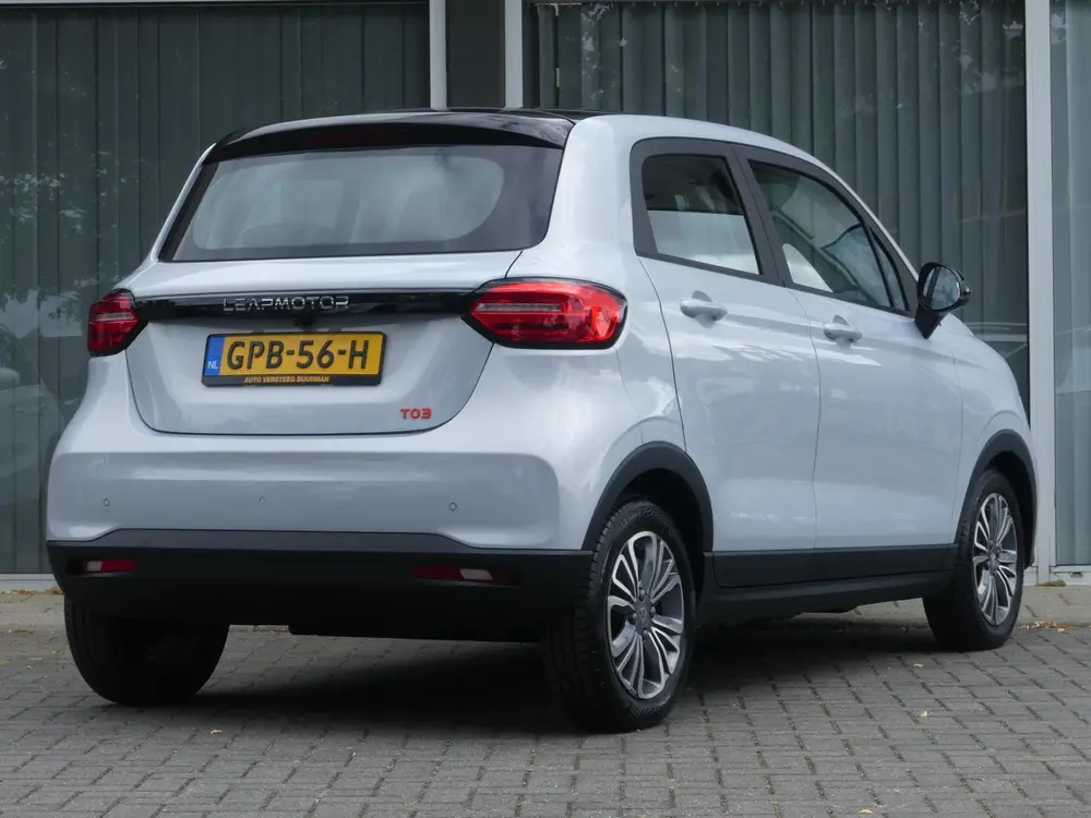 Leapmotor T03 Design 37.3 kWh Navigatie, Park. sensoren acht uit 2024, foto 2