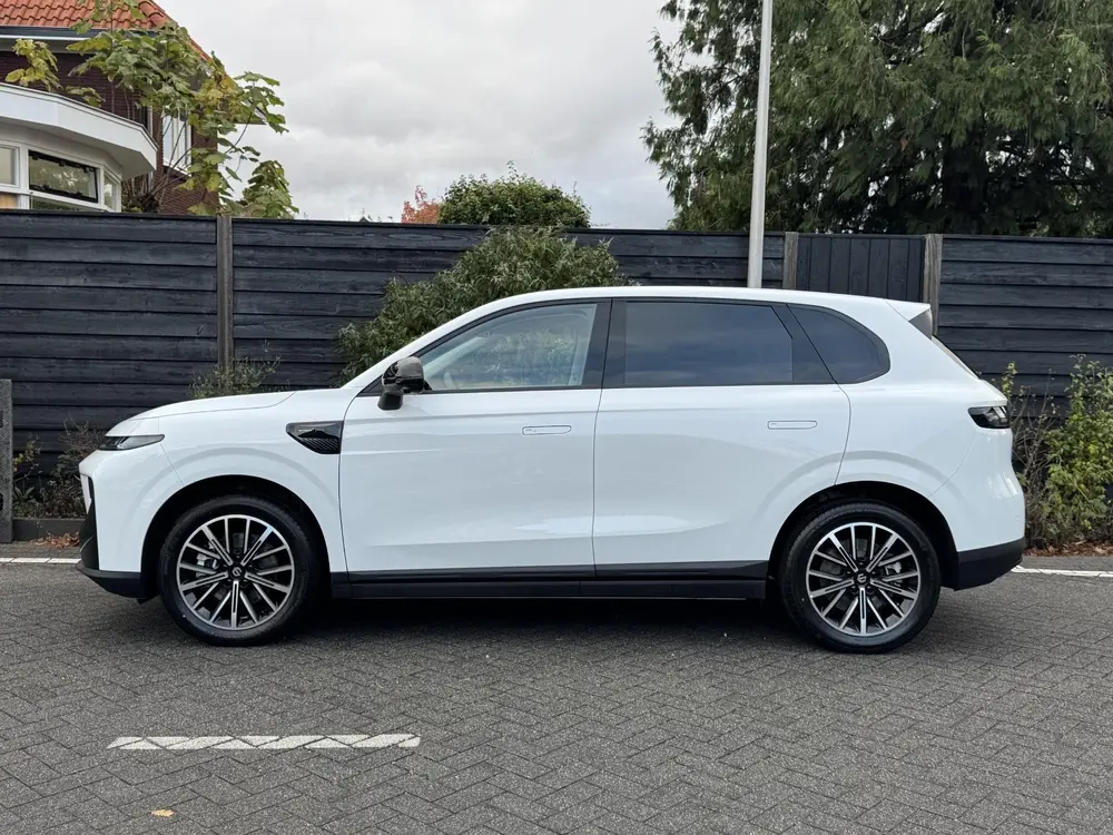 Leapmotor B10 Life Hybrid EV 18.8 kWh 218PK Automaat Navigat uit 2026, foto 4
