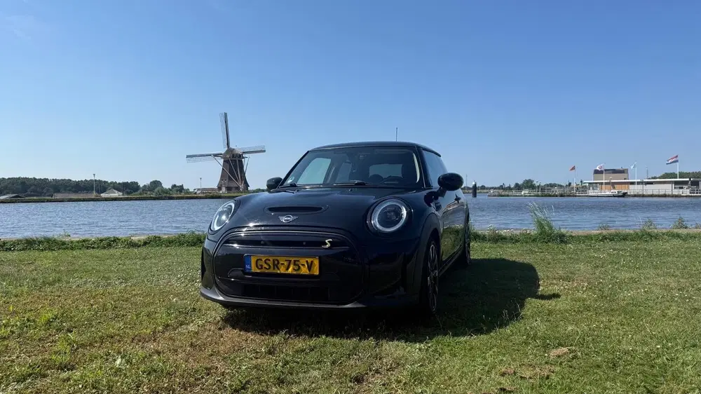 Mini Overig 3-deurs (f56) Electric 184pk Aut 2021 Zwar uit 2021