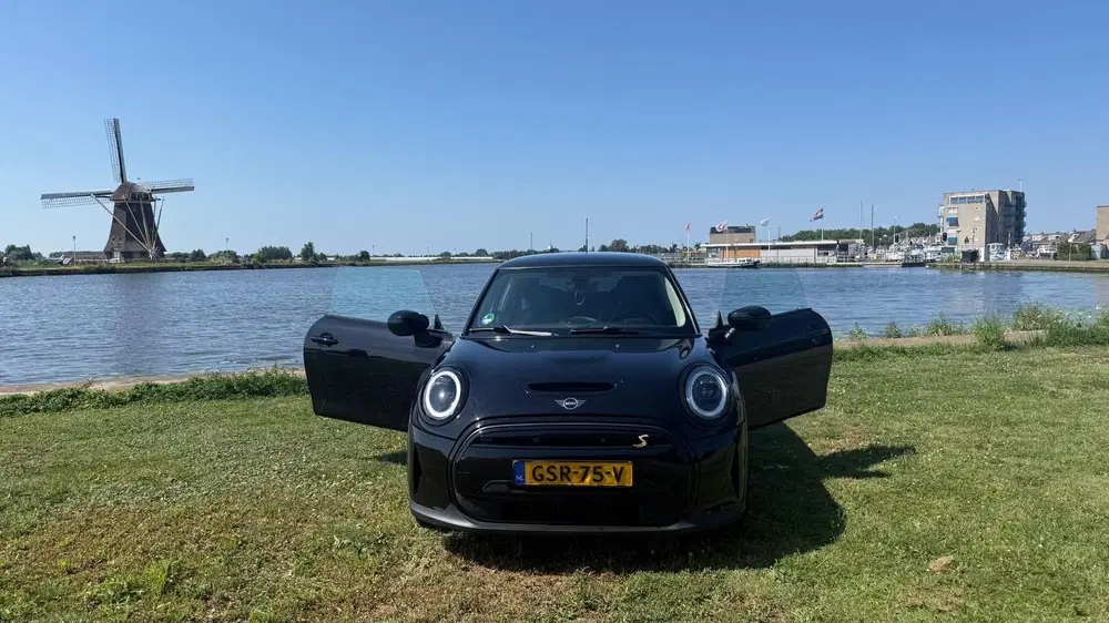 Mini Overig 3-deurs (f56) Electric 184pk Aut 2021 Zwar uit 2021, foto 3