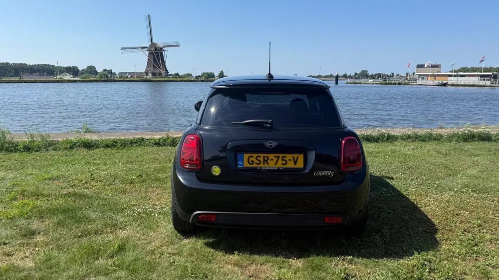 Mini Overig 3-deurs (f56) Electric 184pk Aut 2021 Zwar uit 2021, foto 4