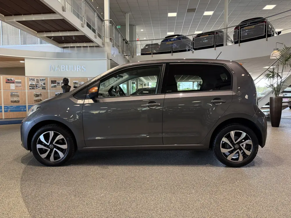 Volkswagen Up! 1.0 Active, Camera, Cruise control, Climate c uit 2023, foto 3