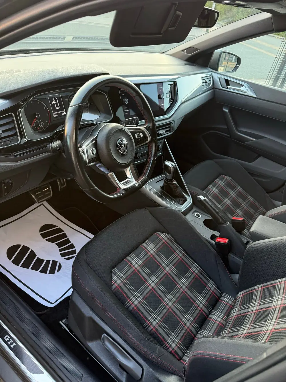 Volkswagen Polo GTI 2.0 TSI DSG 200PK uit 2019, foto 18
