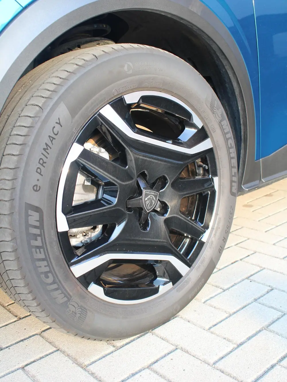 Peugeot 5008 1.6 Plug-in Hybrid 195 Allure 7p Navigatie uit 2026, foto 4