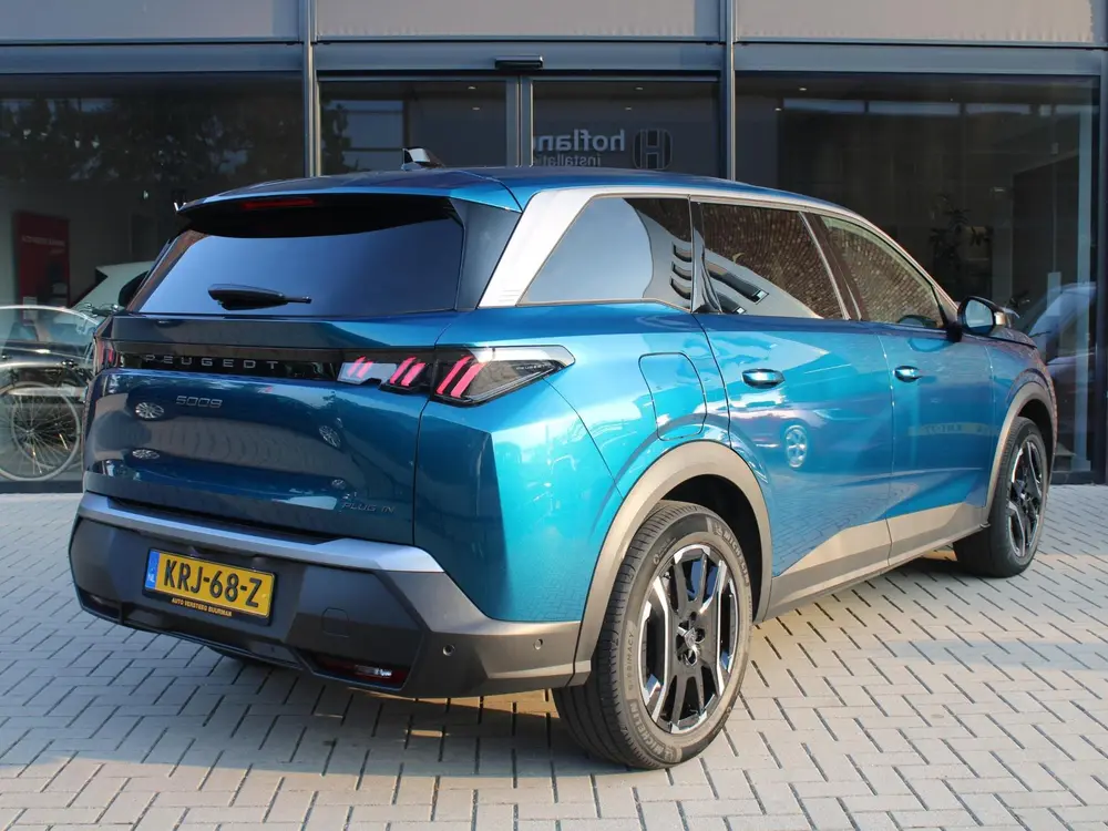 Peugeot 5008 1.6 Plug-in Hybrid 195 Allure 7p Navigatie uit 2026, foto 9