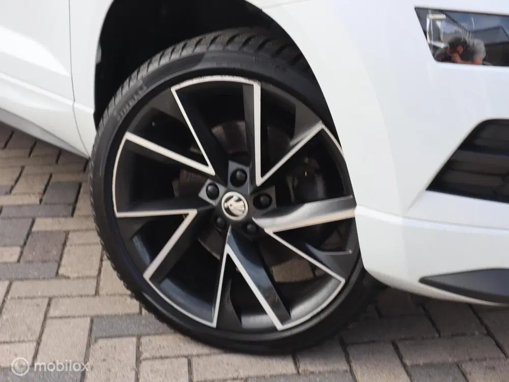 Skoda Karoq 1.5 TSI Sportline Automaat Trekhaak Canton uit 2021, foto 9