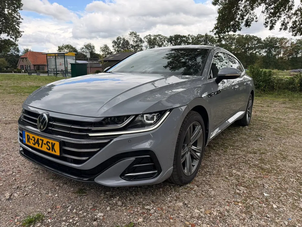 Volkswagen Arteon Shooting Brake Arteon 1.4 Ehybrid 218pk 6-DSG 2022 Grijs uit 2022, foto 2