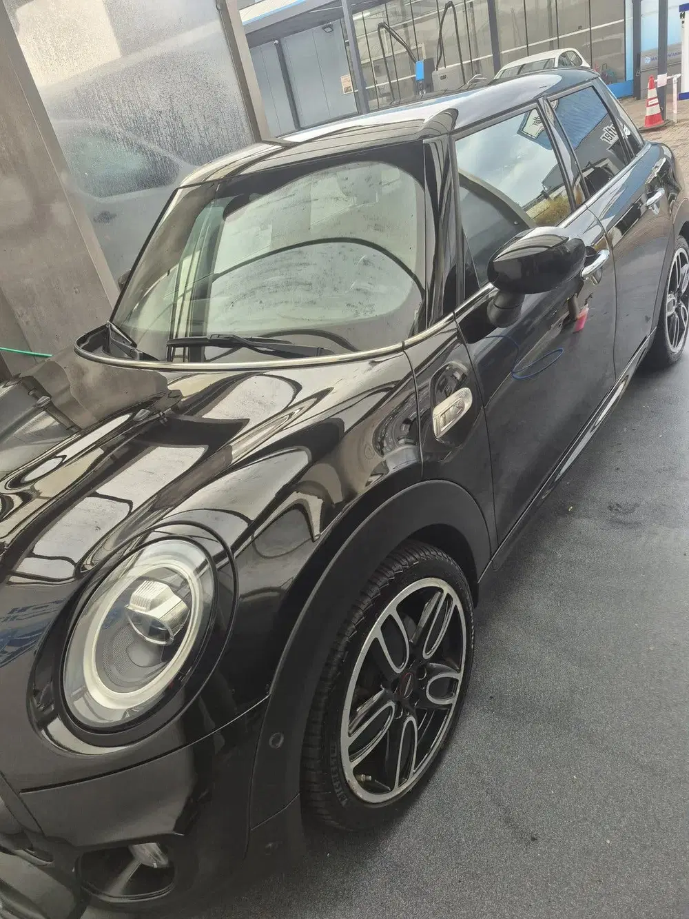 Mini Overig 5-deurs (f55) 2.0 192pk Aut 2020 Zwart BTW uit 2020, foto 3