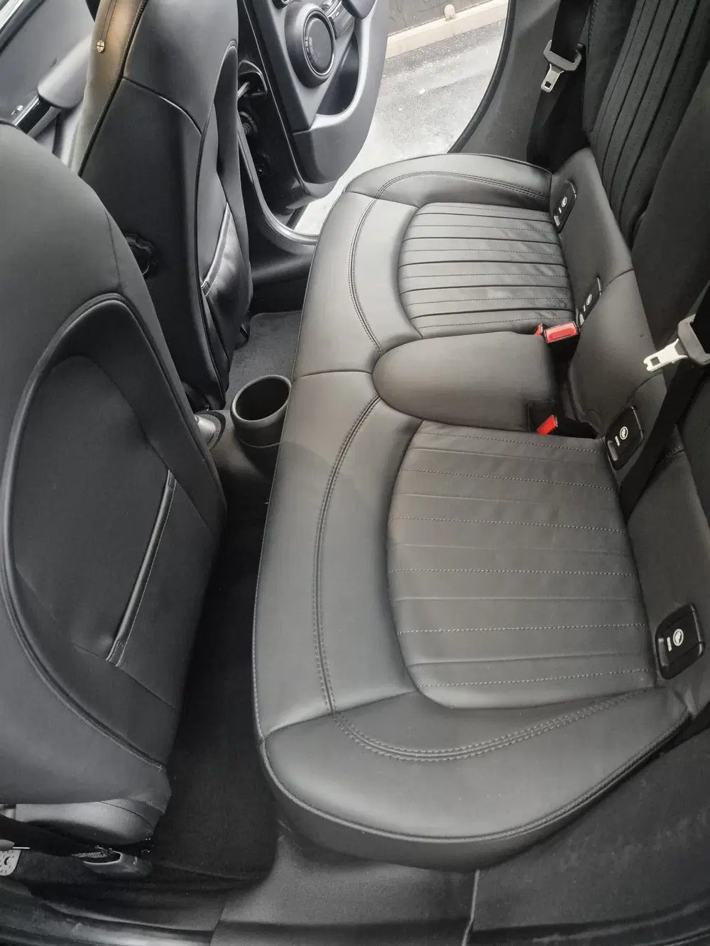 Mini Overig 5-deurs (f55) 2.0 192pk Aut 2020 Zwart BTW uit 2020, foto 5