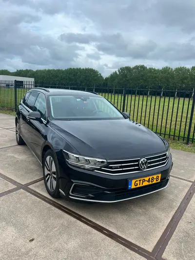 Volkswagen Passat Variant Passat 1.4 TSI Phev 218pk 6-DSG 2021 Zwart uit 2021