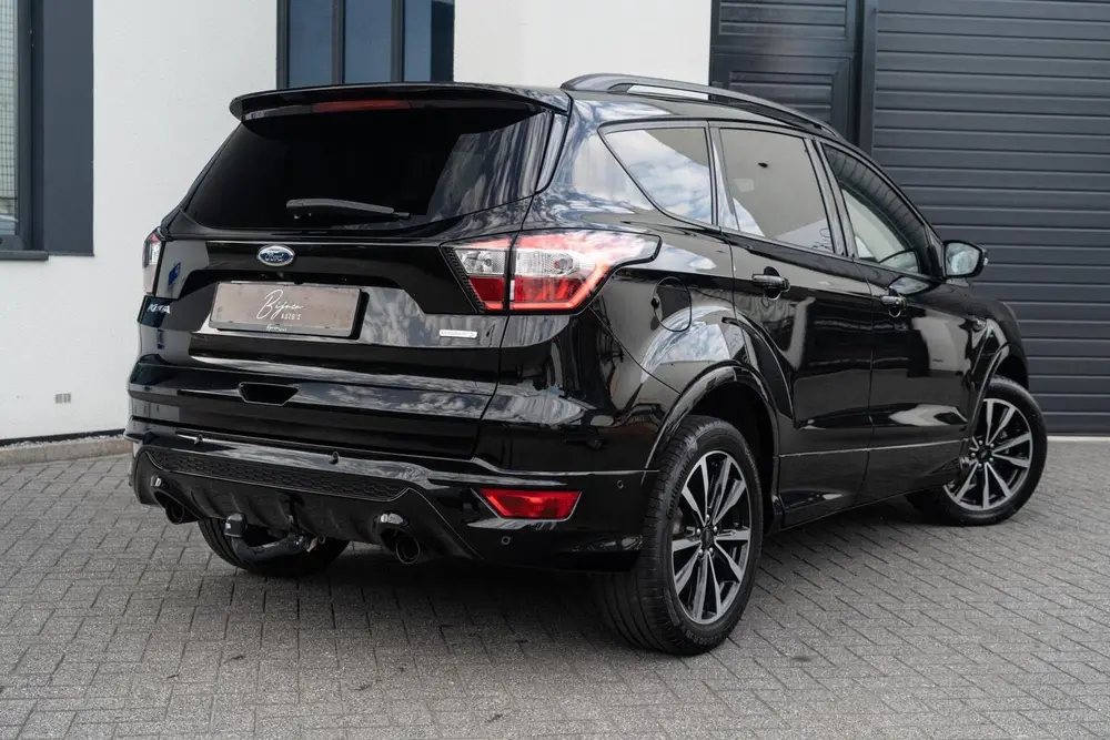 Ford Kuga 1.5 150PK ST-Line TREKHAAK / DESIGN PACK / CAMERA uit 2019, foto 3