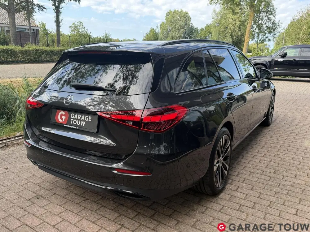 Mercedes-Benz C-Klasse Mercedes C-klasse Estate 300 e Business Li uit 2023, foto 6