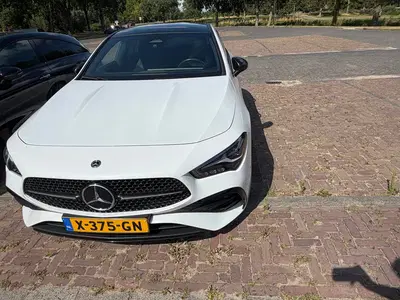 Mercedes-Benz CLA CLA 180 Shootingbrake 2023 Wit Pano BTW uit 2023