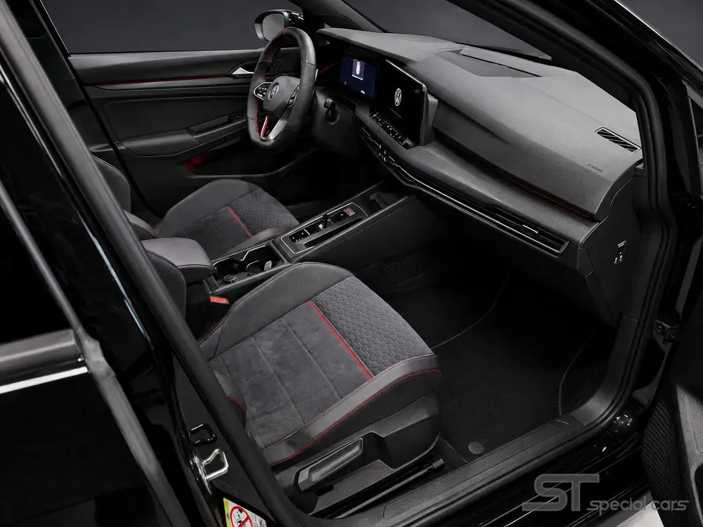 Volkswagen Golf 2.0 TSI GTI Clubsport|Pano|Diffuser uit 2022, foto 11