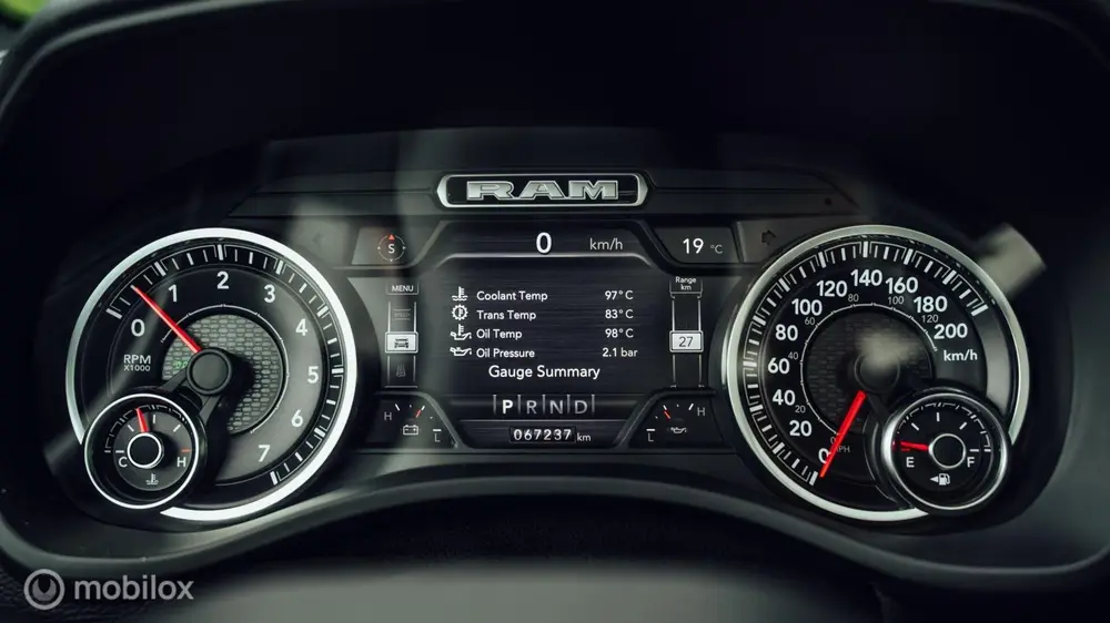 Dodge Ram 1500 Crew Cab 4x4 uit 2021, foto 11