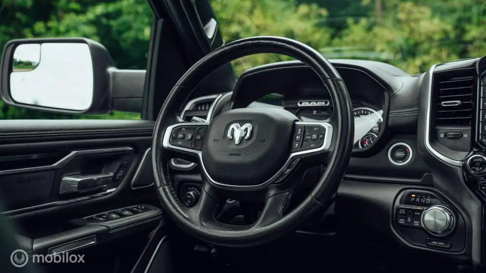 Dodge Ram 1500 Crew Cab 4x4 uit 2021, foto 17