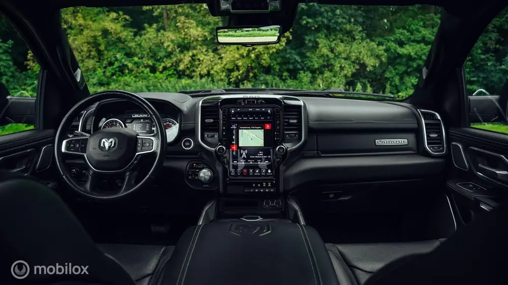 Dodge Ram 1500 Crew Cab 4x4 uit 2021, foto 18