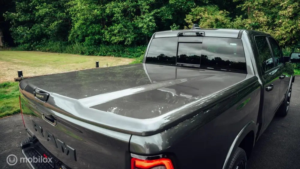Dodge Ram 1500 Crew Cab 4x4 uit 2021, foto 20