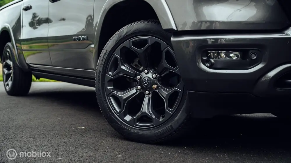 Dodge Ram 1500 Crew Cab 4x4 uit 2021, foto 5