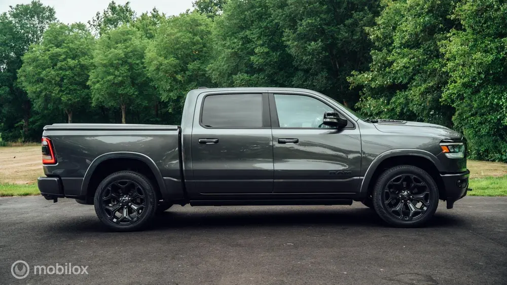 Dodge Ram 1500 Crew Cab 4x4 uit 2021, foto 7
