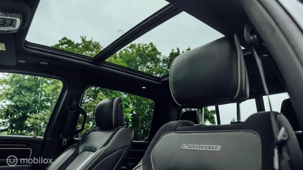 Dodge Ram 1500 Crew Cab 4x4 uit 2021, foto 9