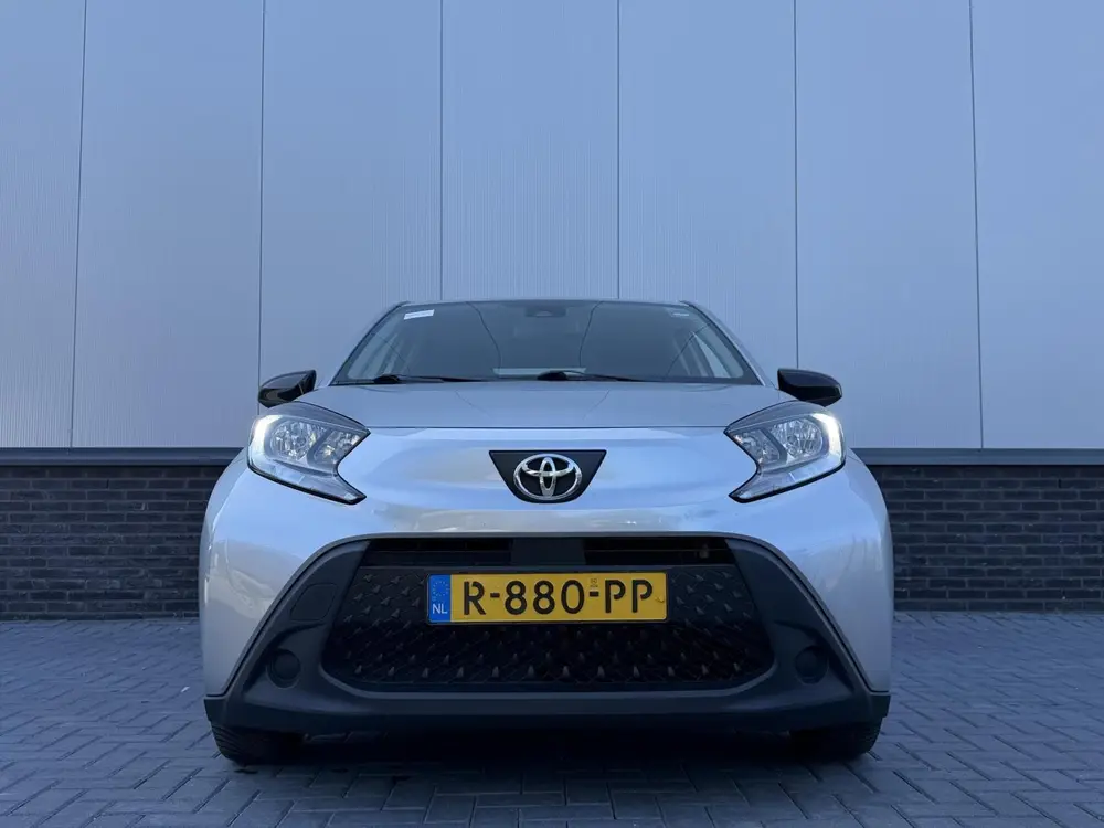 Toyota Aygo X 1.0 VVT-i MT Play uit 2023, foto 2