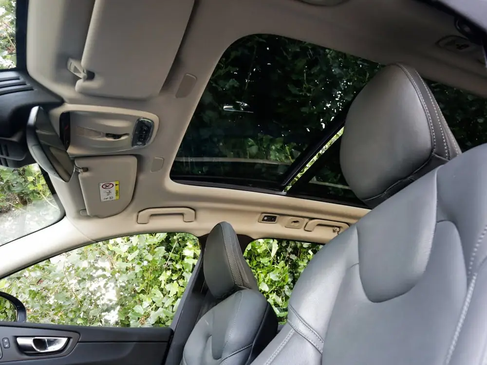 Volvo XC60 2.0 B5 Momentum Exclusive 1e-Eig. & Keurig-Onderh uit 2021, foto 3