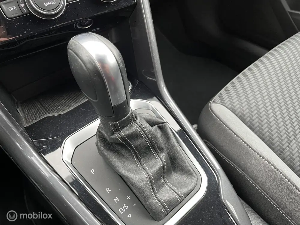 Volkswagen T-Roc 1.5 TSI DSG R-line/CARPLAY/CLIMA/LED/CAMERA uit 2021, foto 12