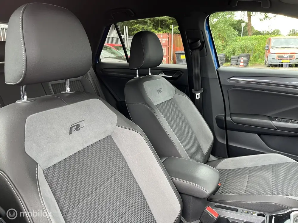 Volkswagen T-Roc 1.5 TSI DSG R-line/CARPLAY/CLIMA/LED/CAMERA uit 2021, foto 14