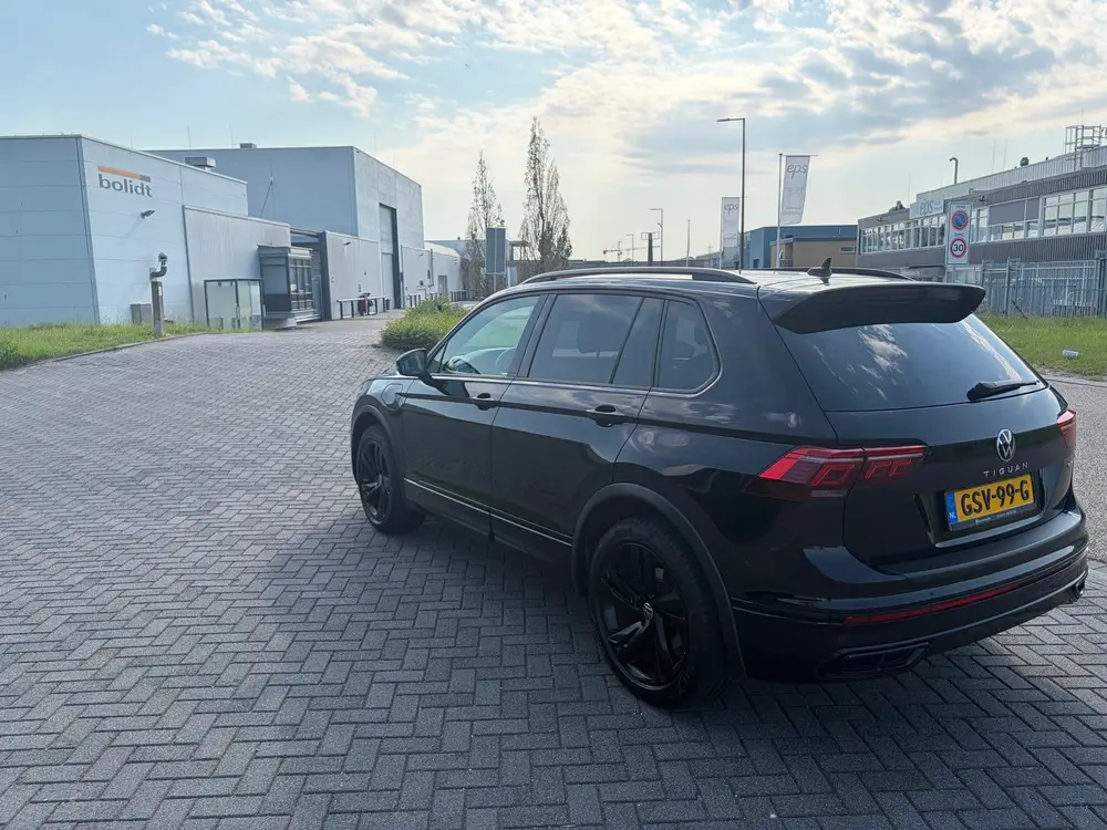 Volkswagen Tiguan 1.4 TSI Ehybrid 245pk DSG 2021 Zwart uit 2021, foto 15