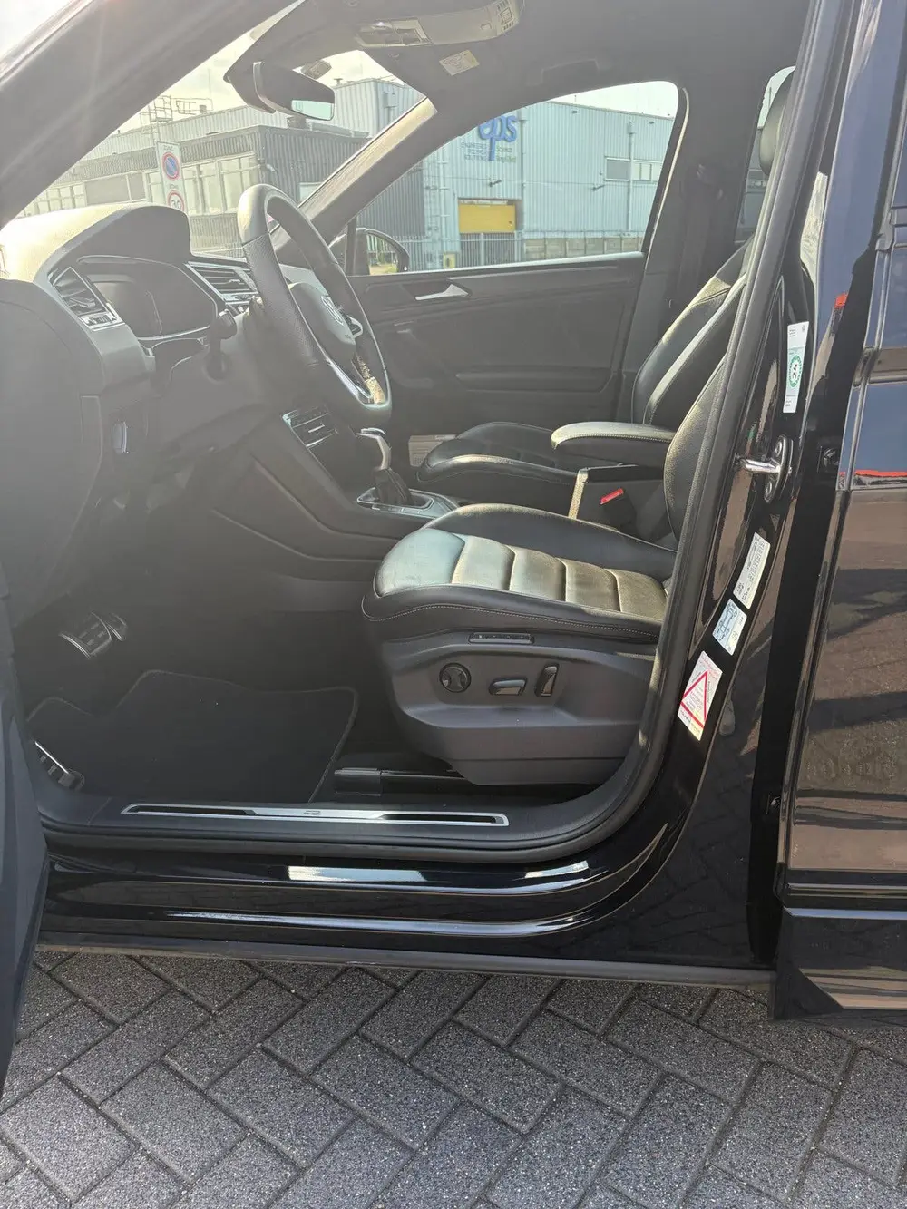 Volkswagen Tiguan 1.4 TSI Ehybrid 245pk DSG 2021 Zwart uit 2021, foto 7