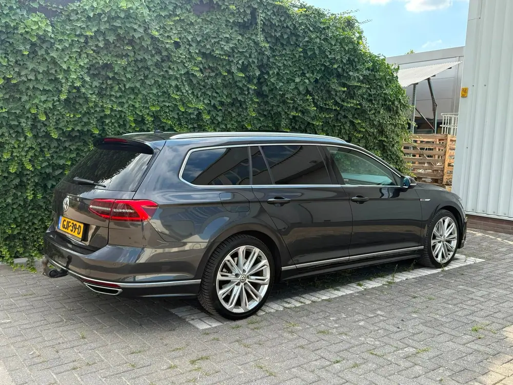 Volkswagen Passat Variant Passat 2.0 Bitdi 240pk  4Motion 2019 |R-line| uit 2019, foto 3