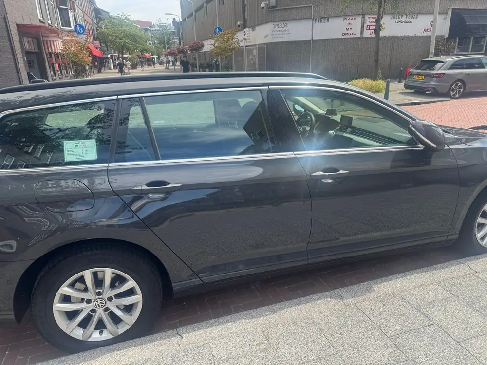 Volkswagen Passat Variant Passat 2.0 TDI 150pk DSG 2020 Grijs uit 2020, foto 7