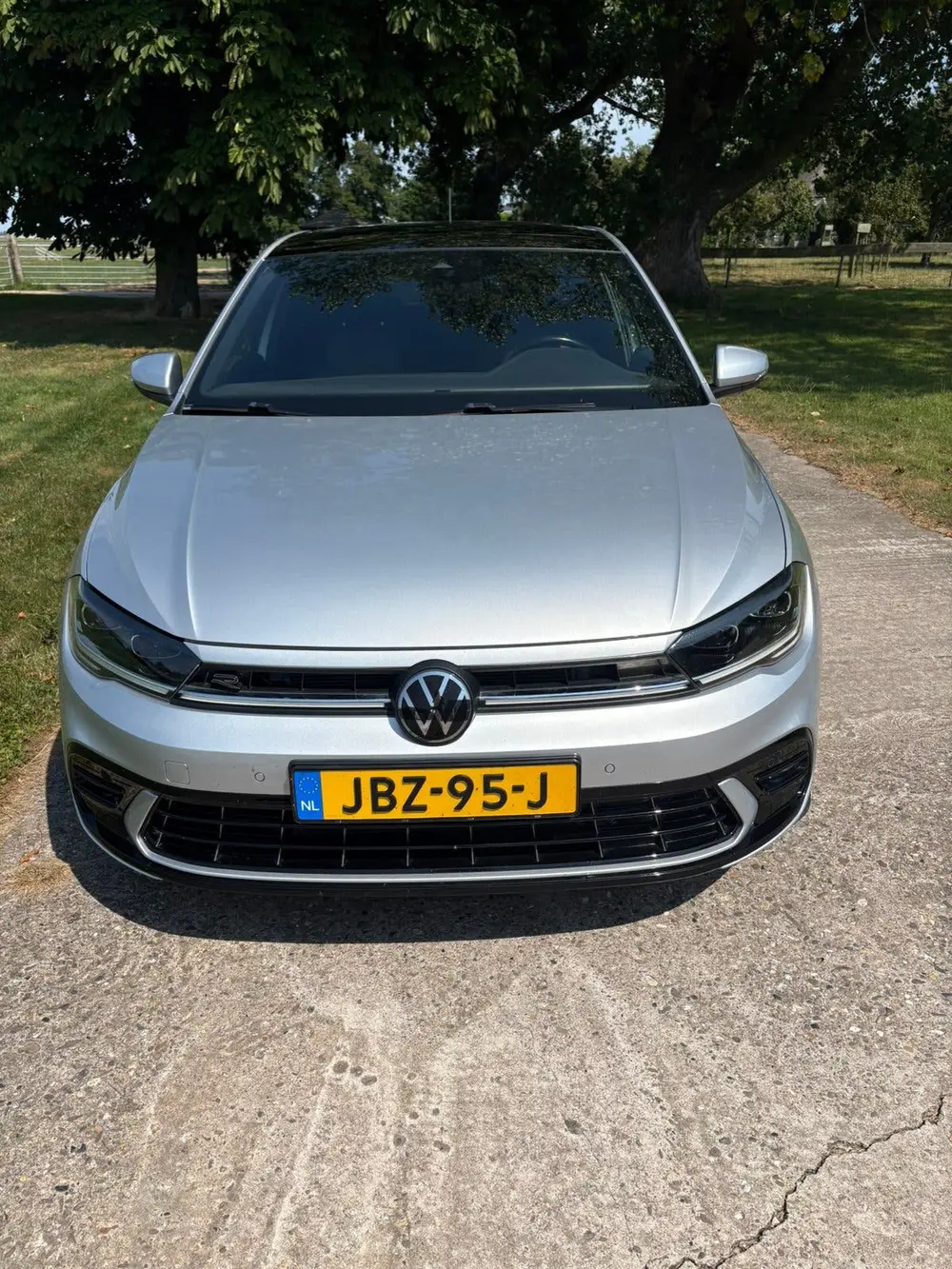 Volkswagen Polo Grijs 1,0 tsi automaat weinig kilometers. uit 2021, foto 3