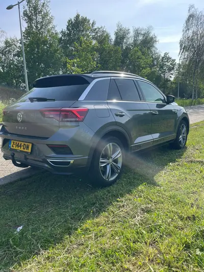 Volkswagen T-Roc 1.5 TSI 150pk 7-DSG 2019 Grijs uit 2019