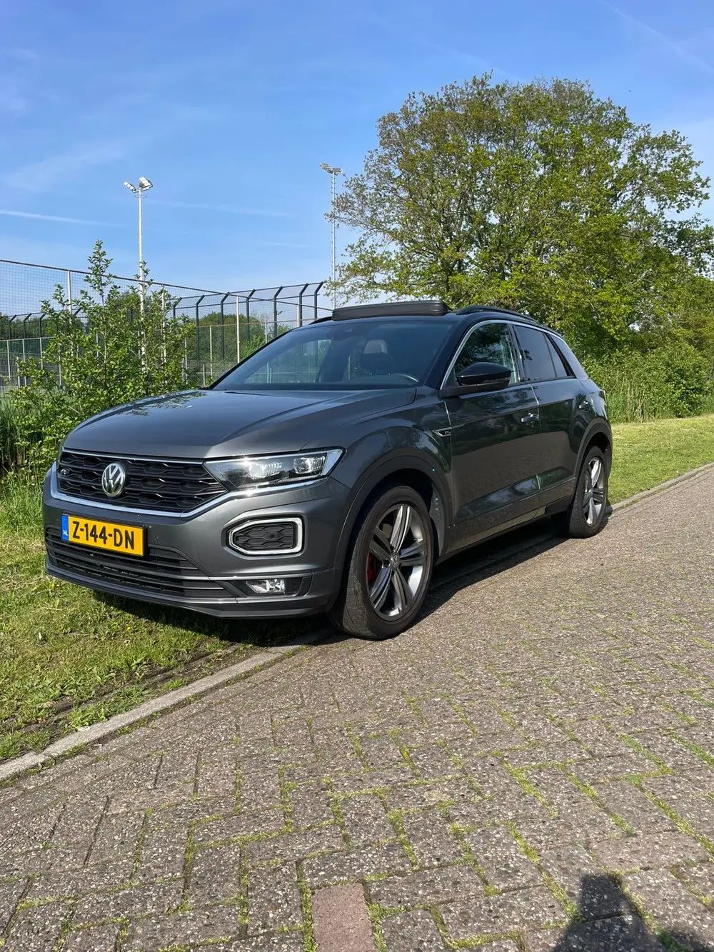 Volkswagen T-Roc 1.5 TSI 150pk 7-DSG 2019 Grijs uit 2019, foto 3