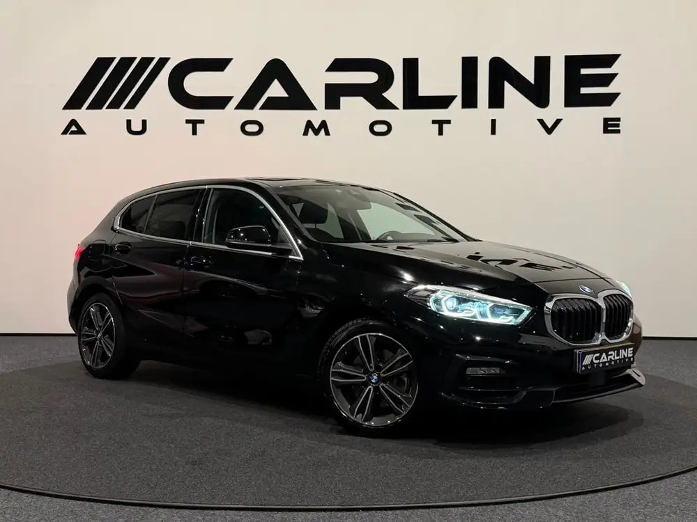 BMW 1-Serie 118i Introduction Edition AUT. VIRTUAL SFEERVER. uit 2023