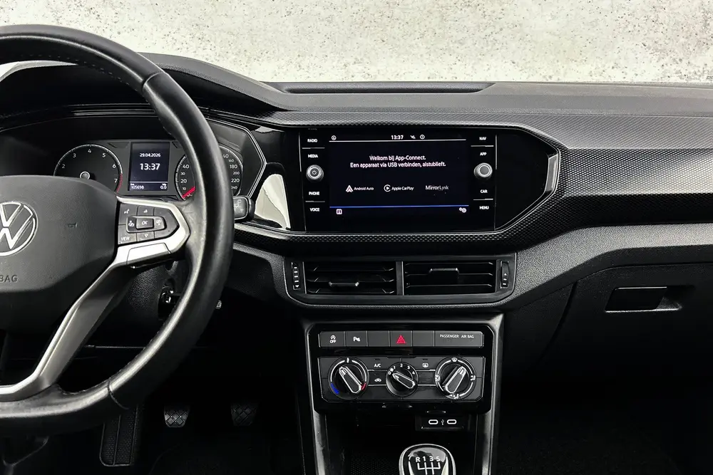 Volkswagen T-Cross 1.0 TSI Life | Adaptieve cruise control | uit 2022, foto 13