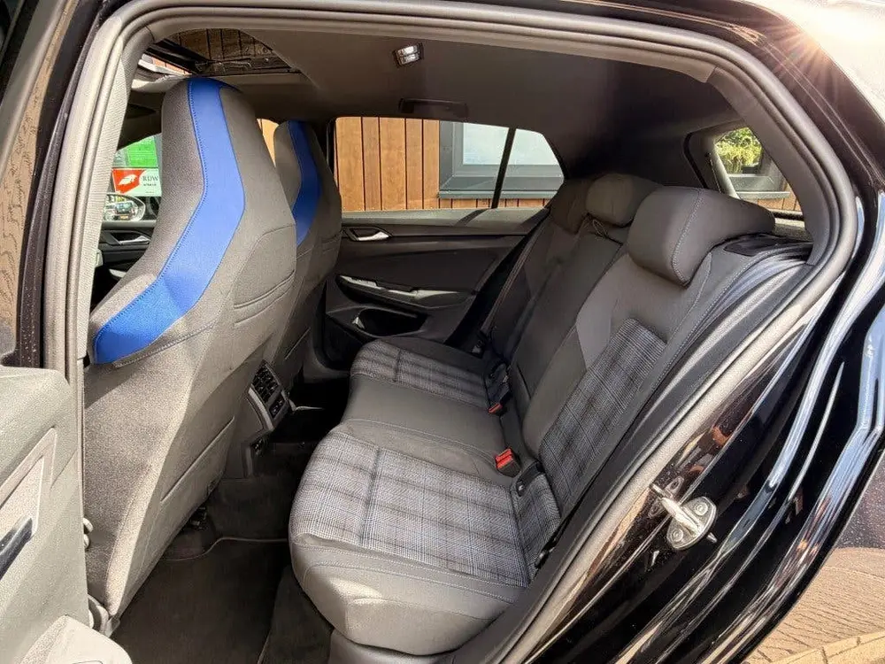 Volkswagen GOLF 1.4 EHYBRID GTE Pano 19” R velgen Led uit 2021, foto 20