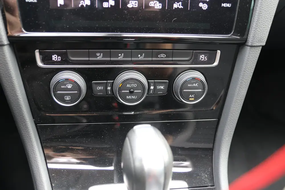 Volkswagen Golf 1.5 TSI Highline / Panoramadak / Cruise / Cl uit 2020, foto 20