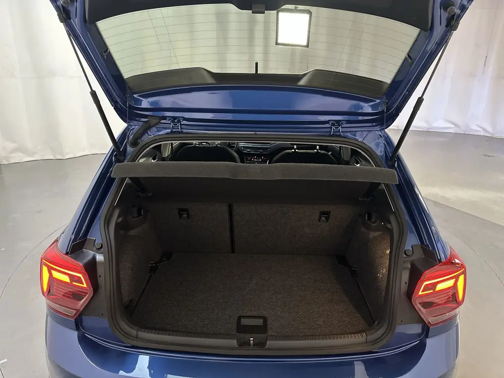 Volkswagen Polo 1.0 TSI Highline Business R R-Line Parkeerse uit 2021, foto 19
