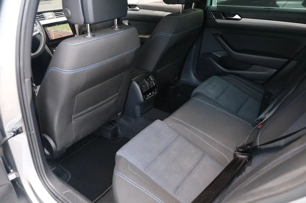 Volkswagen Passat 1.4 TSI PHEV GTE 218 PK Pano Trek Virtual uit 2020, foto 10