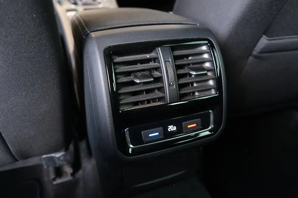 Volkswagen Passat 1.4 TSI PHEV GTE 218 PK Pano Trek Virtual uit 2020, foto 11
