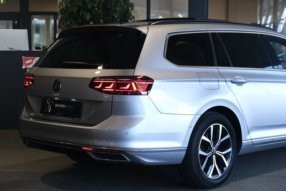 Volkswagen Passat 1.4 TSI PHEV GTE 218 PK Pano Trek Virtual uit 2020, foto 16